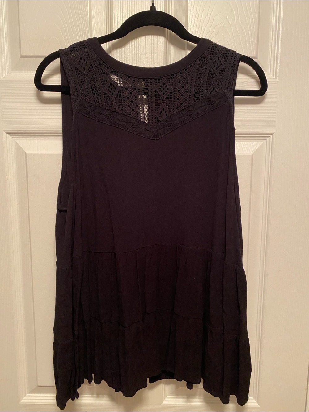 Maurice’s Sleeveless Crochet Yoke Tank Top - Black…size 1X